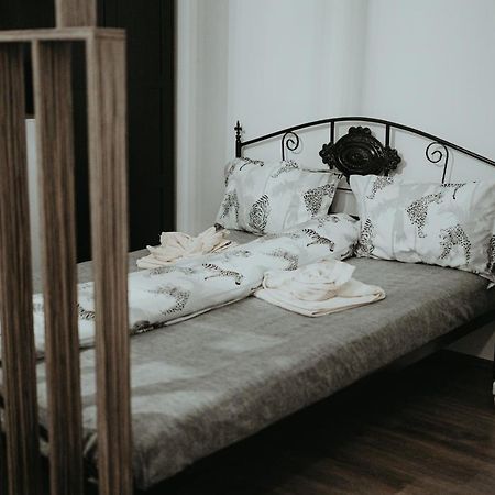 Apartament Urbino Casa Kluż-Napoka Zewnętrze zdjęcie
